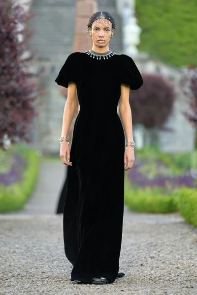 Look 80
